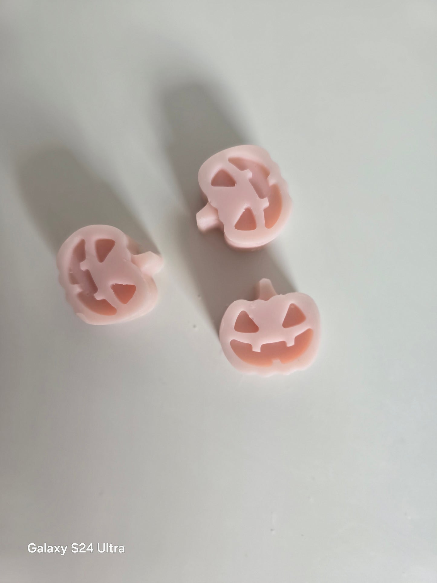 SPOOKY MINI PUMPKINS