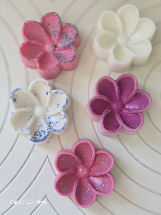 FLOWER SHAPE WAX