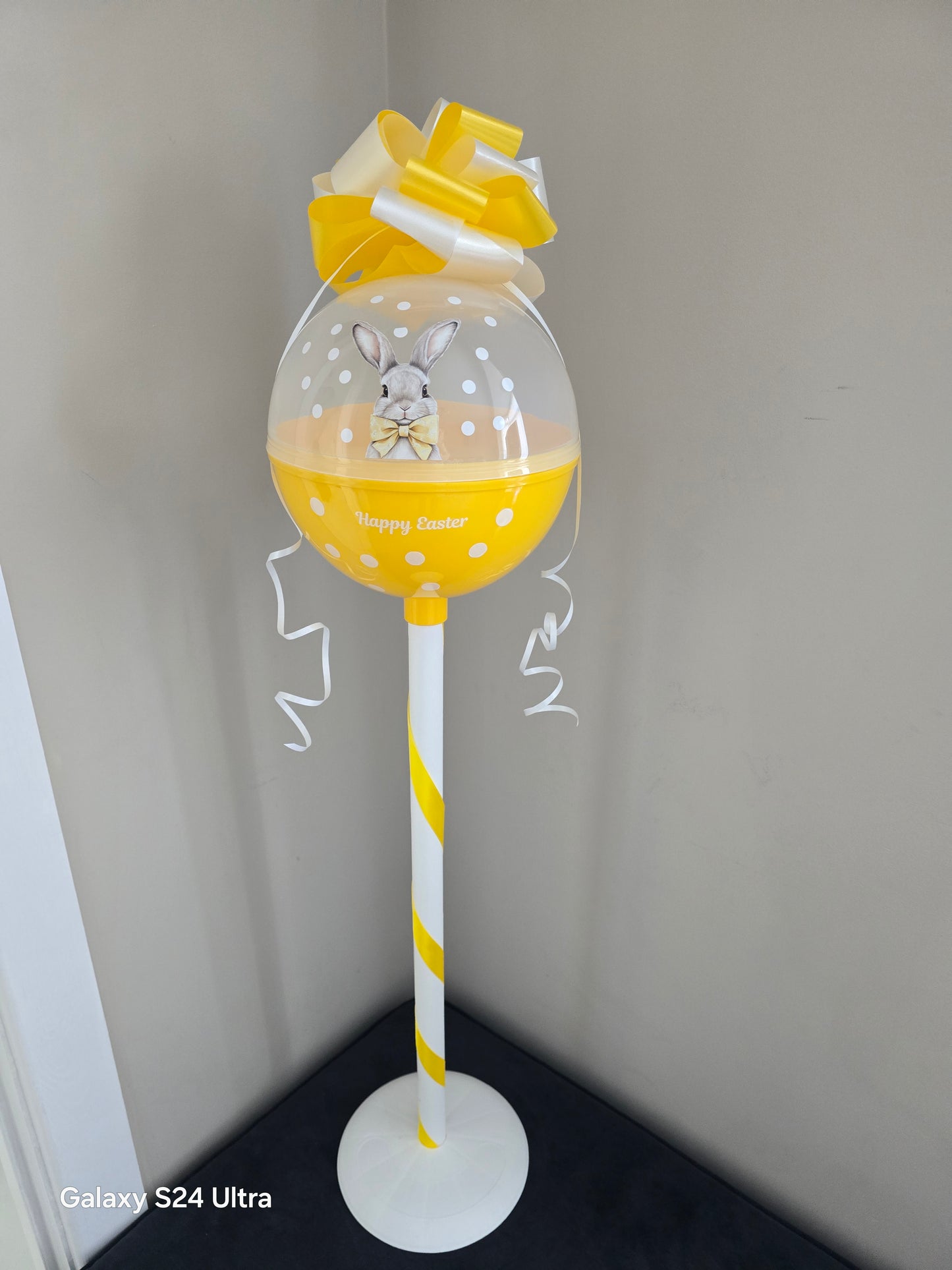 YELLOW BUNNY LOLLY POP