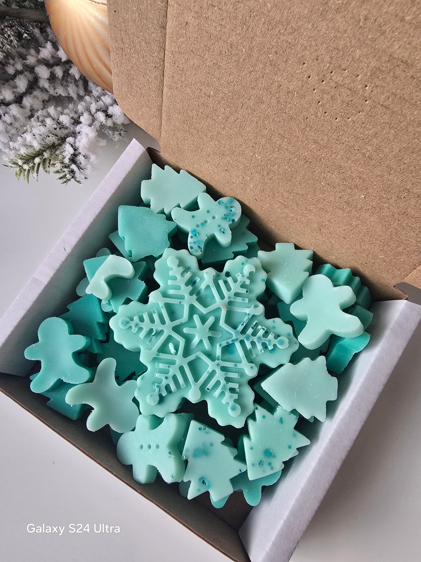 "RESTING GRINCH FACE " SCOOP BOX