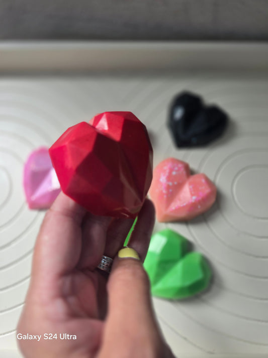 GEO HEART SHAPE WAX