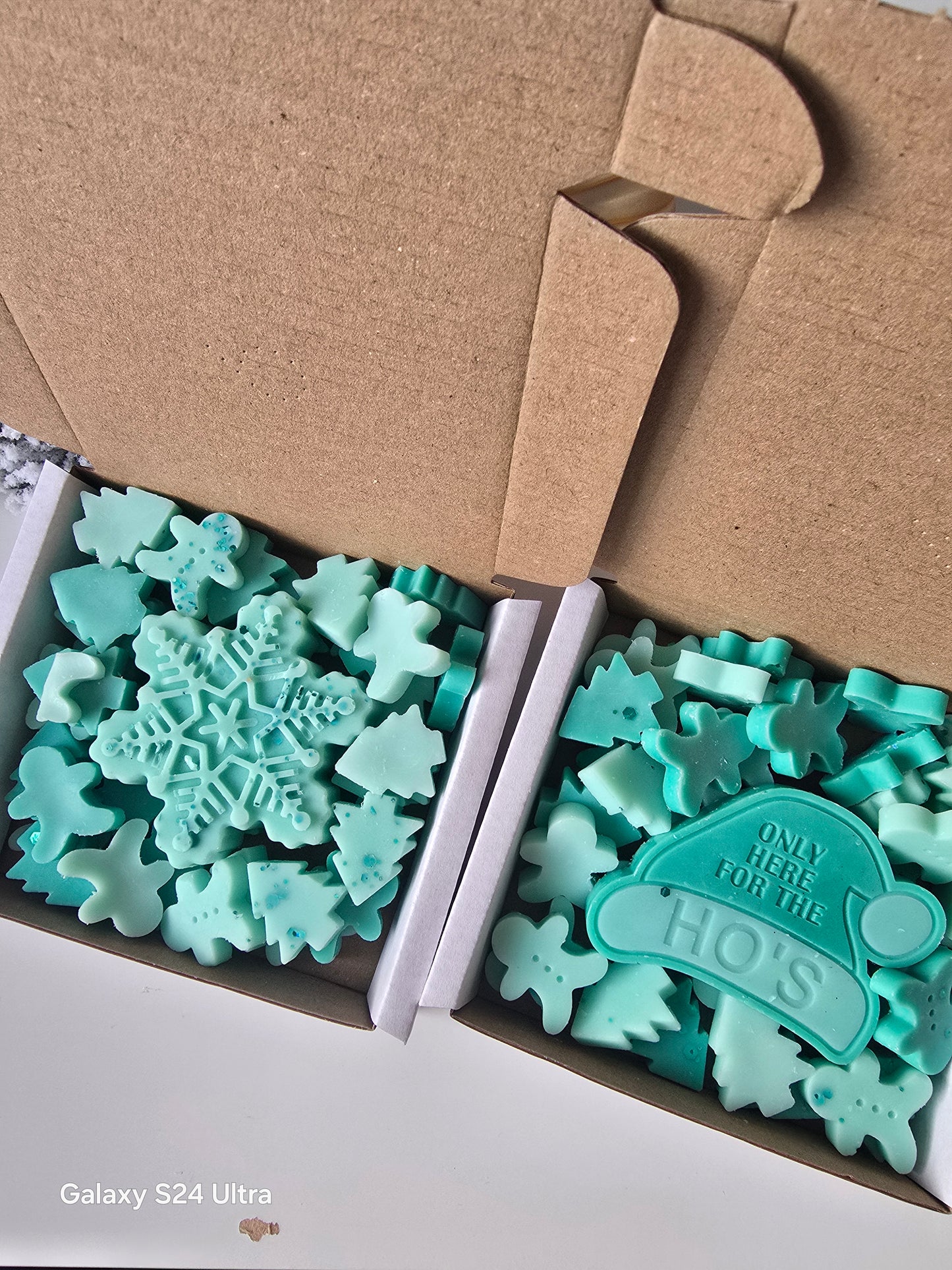 "RESTING GRINCH FACE  " SCOOP BOX